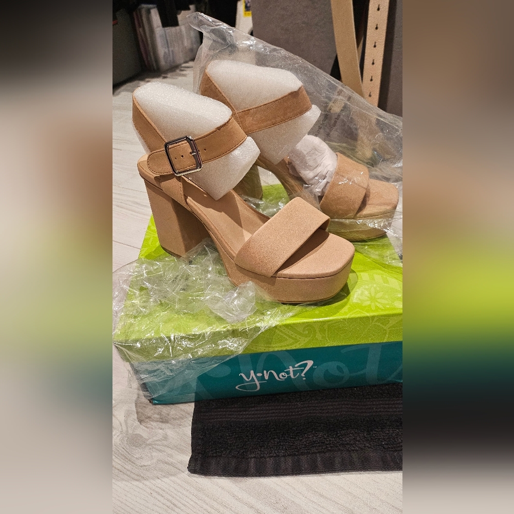 Women's Tan Block Heel Sandals